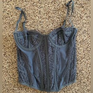 VIRAL URBAN OUTFITTERS CORSET- STYLE TOP